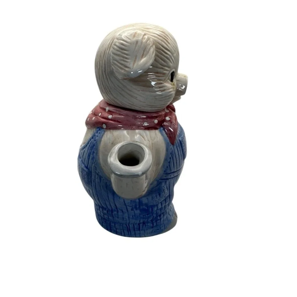 None pig teapot